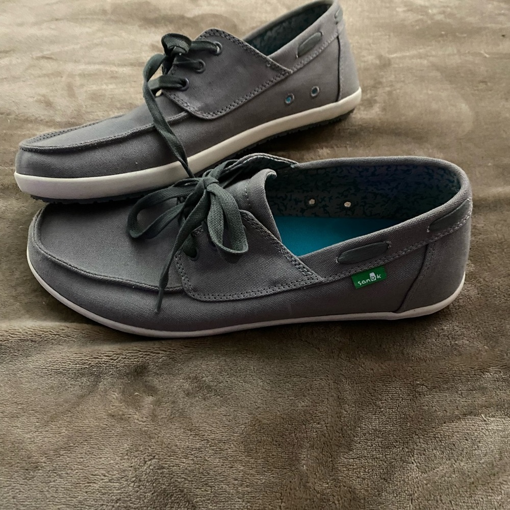 Sanuk shoe